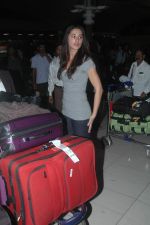 Nargis Fakri snapped at international airport on 1st Feb 2012 (63).JPG